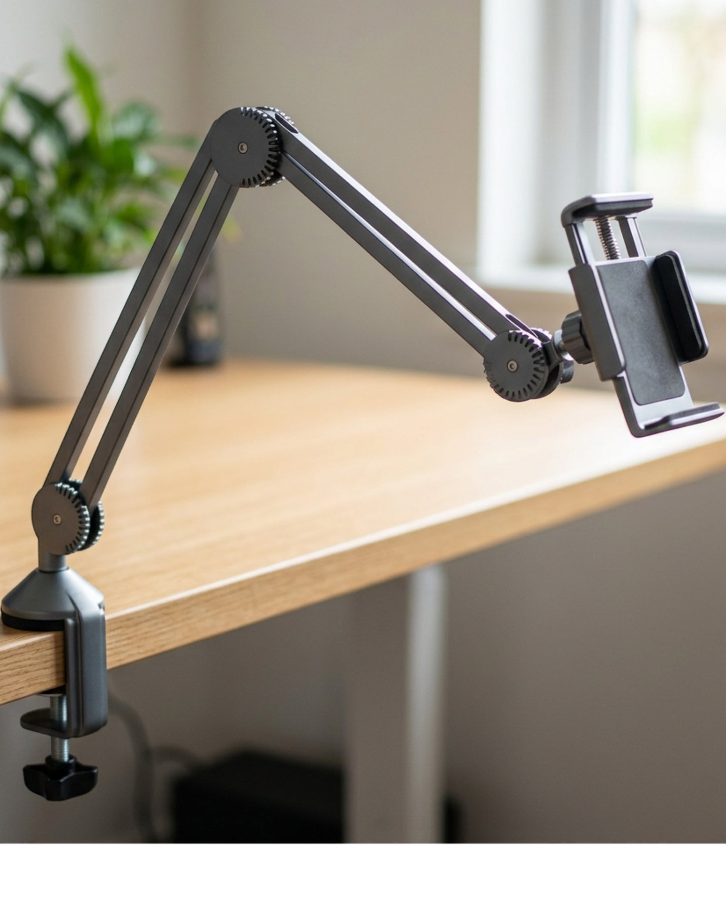 Sndyj Three-Joint Desk-Clamp Phone Holder Graphite 65 cm - Lifestyle view
